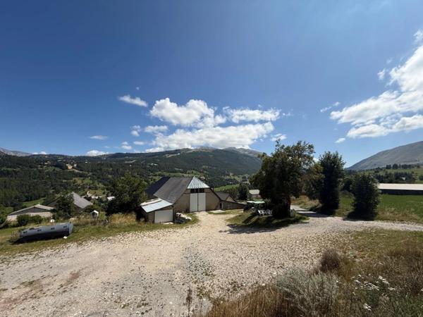 Maubourg Corps de ferme rénové à vendre 3 logements (05) Le Dévoluy