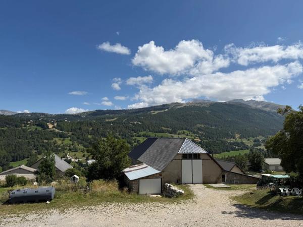 Maubourg Corps de ferme rénové à vendre 3 logements (05) Le Dévoluy