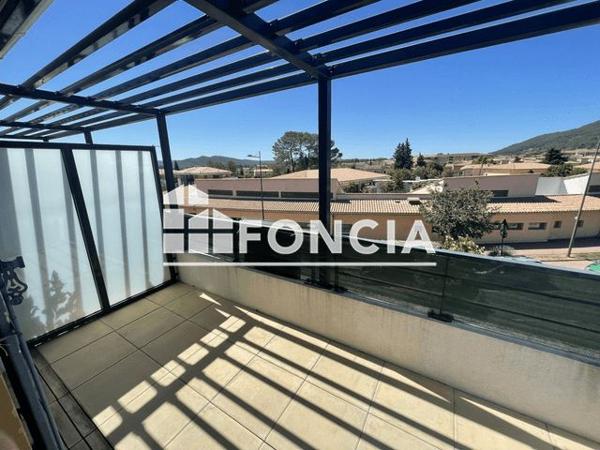 Location Appartement 3 pièces 60.16 m² - 43 RUE R. DUFY Cuers 83390