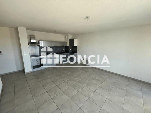 Location Appartement 3 pièces 60.16 m² - 43 RUE R. DUFY Cuers 83390