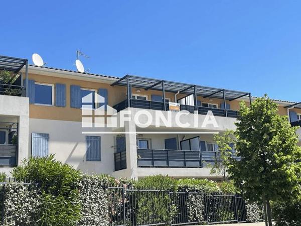 Location Appartement 3 pièces 60.16 m² - 43 RUE R. DUFY Cuers 83390