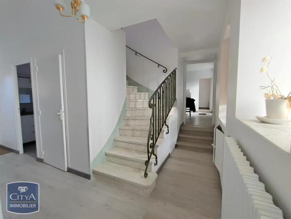 Maison à louer 5 pièces 147m²