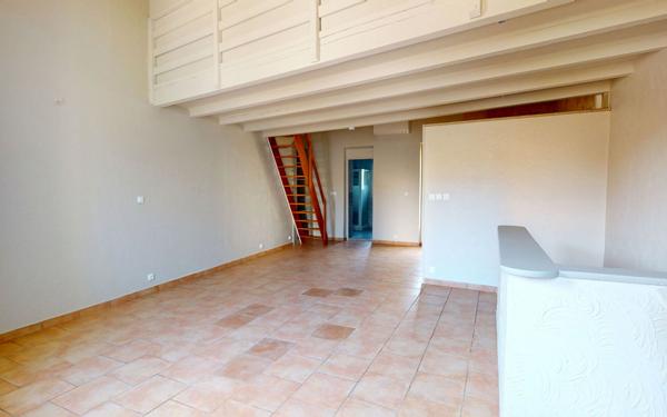 Maison à vendre    3 pièces •  Solliès-Pont