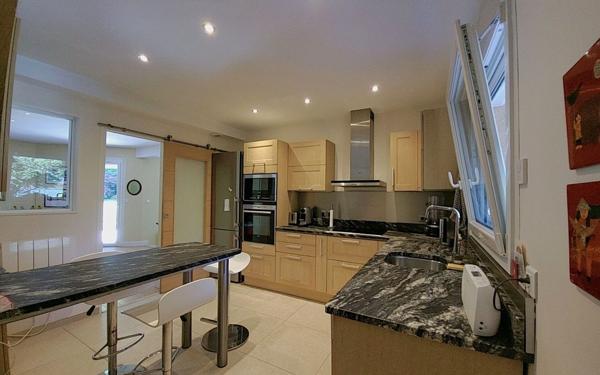 Maison à vendre    7 pièces • 191 m2 Saint-Germain-en-Laye