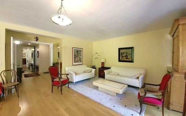 Maison à vendre    7 pièces • 191 m2 Saint-Germain-en-Laye