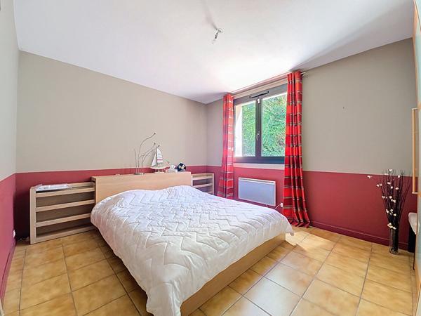 Belle maison familiale 7 pièces de 158m² sur un terrain de 1500m² à vendre en exclusivité dans votre agence Nestenn dans le charmant village de Pompertuzat.