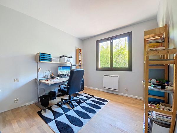 Belle maison familiale 7 pièces de 158m² sur un terrain de 1500m² à vendre en exclusivité dans votre agence Nestenn dans le charmant village de Pompertuzat.