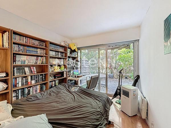 Appartement Rez-de-jardin avec double jardin- Grasse 4 pièce(s) 72 m2, Piscine, Gardien, Proche commerces et commodités