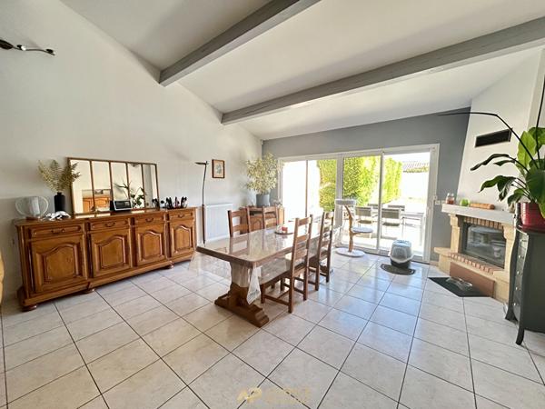Maison 4 piéces située à Aytré à quelques minutes des commerces €469 800 ** - Référence FB685ED1