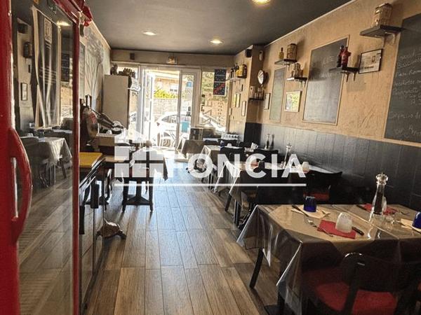 À vendre Local commercial 100 m² - Saint-victoret 13730