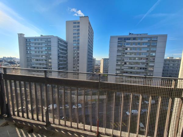 Appartement 4 pièces avec une vue entièrement dégagée et double exposition