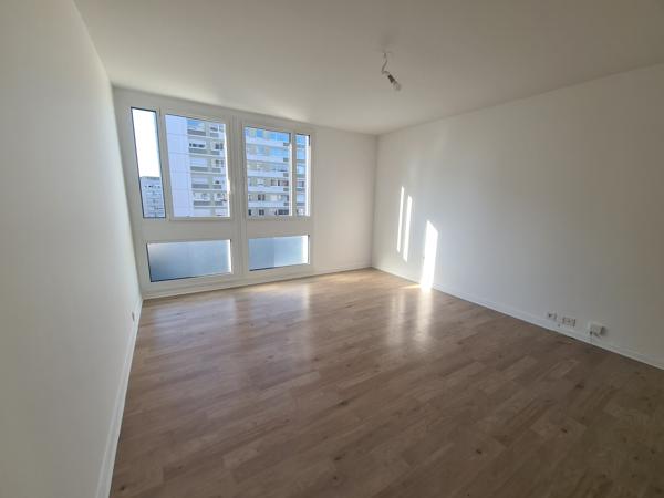 Appartement 4 pièces avec une vue entièrement dégagée et double exposition