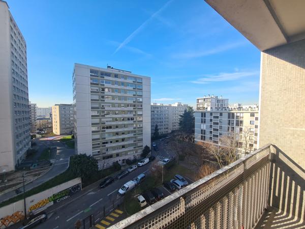 Appartement 4 pièces avec une vue entièrement dégagée et double exposition