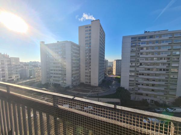 Appartement 4 pièces avec une vue entièrement dégagée et double exposition