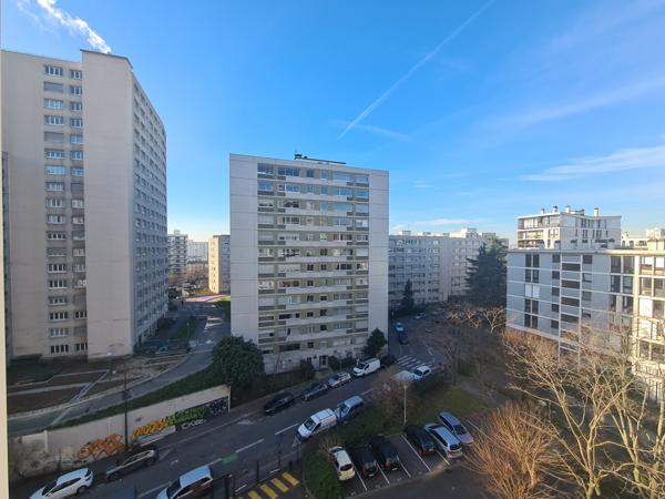 Appartement 4 pièces avec une vue entièrement dégagée et double exposition