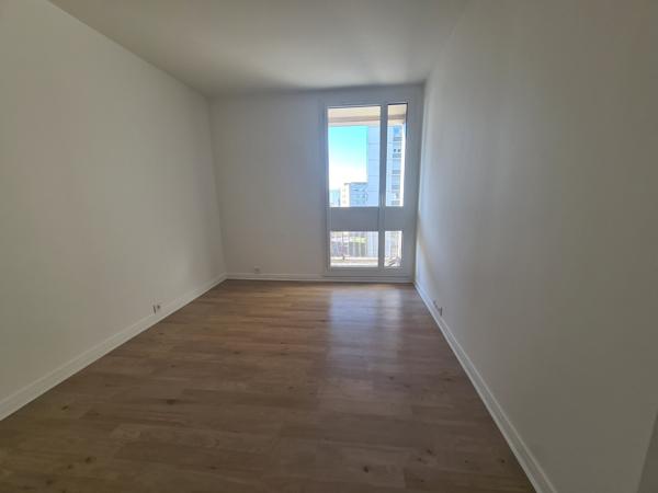 Appartement 4 pièces avec une vue entièrement dégagée et double exposition