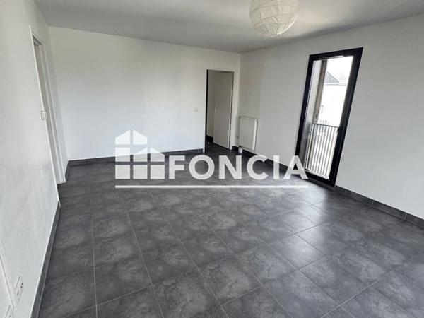 Location Appartement 3 pièces 67.4 m² - 17 ALLEE DE L'ILE MARANTE Colombes 92700