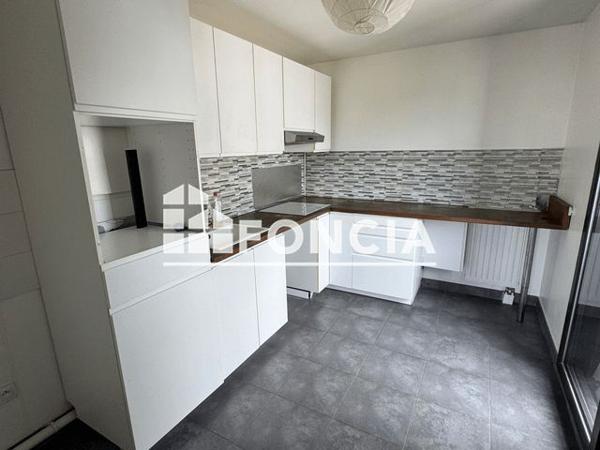 Location Appartement 3 pièces 67.4 m² - 17 ALLEE DE L'ILE MARANTE Colombes 92700