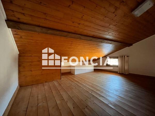 Location Studio 25.21 m² - 3 Rue Sainte Barbe Chambery 73000