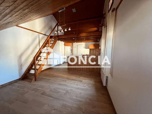 Location Studio 25.21 m² - 3 Rue Sainte Barbe Chambery 73000