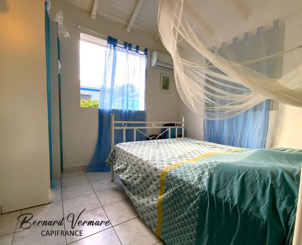 Maison et 3 bungalows - 9 pièces - Piscine - Terrain 2 000m²