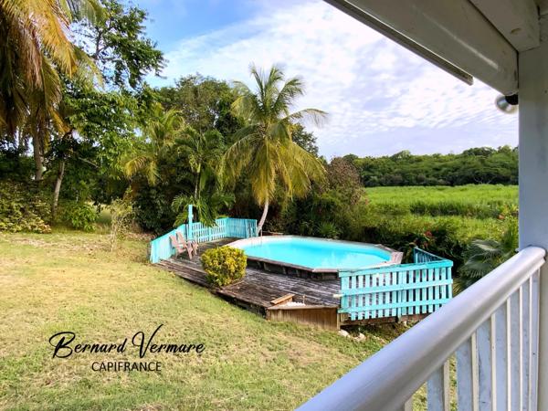 Maison et 3 bungalows - 9 pièces - Piscine - Terrain 2 000m²