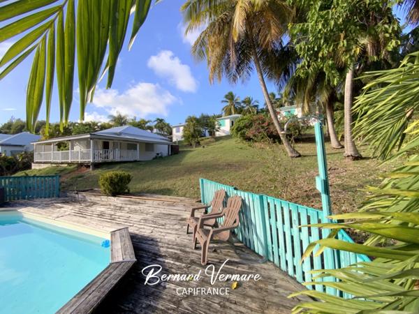 Maison et 3 bungalows - 9 pièces - Piscine - Terrain 2 000m²