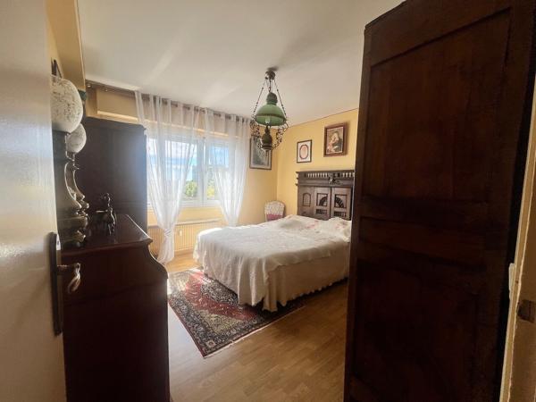 APPARTEMENT DE 90 m²-REIMS-