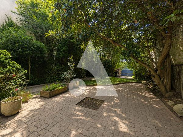 Maison 9 pièces 204 m2