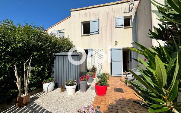 Maison à vendre    3 pièces •  Saint-Augustin