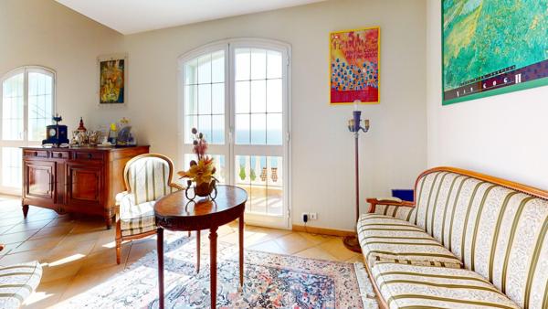 VILLA VUE MER ET PISCINE EN CORSE