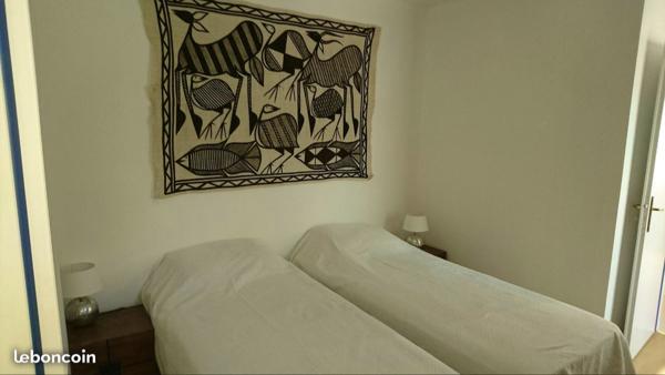 Appartement meublé T2 au coeur de Rochefort avec cour privative