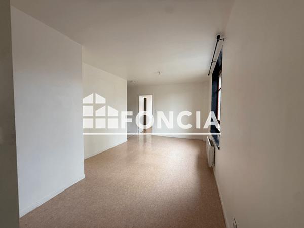 Location Appartement 2 pièces 37.8 m² - 59 RUE BOURBON Charleville Mezieres 08000