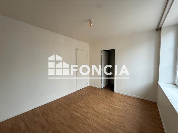 Location Appartement 2 pièces 37.8 m² - 59 RUE BOURBON Charleville Mezieres 08000