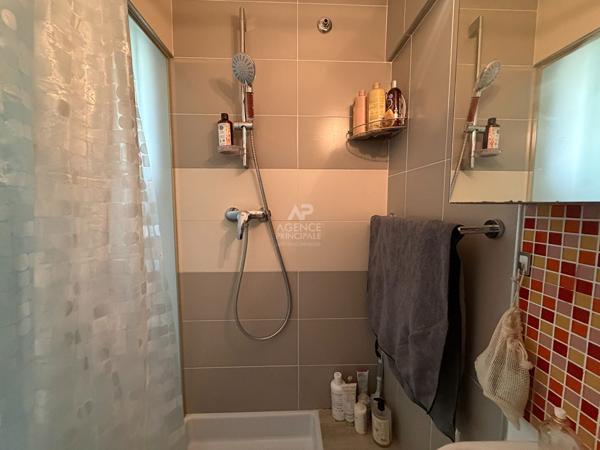 "Versailles Clagny" Studio meublé et équipé de 20 m² ! Loyer 690 €/mois charges comprises **  - Référence  28082
