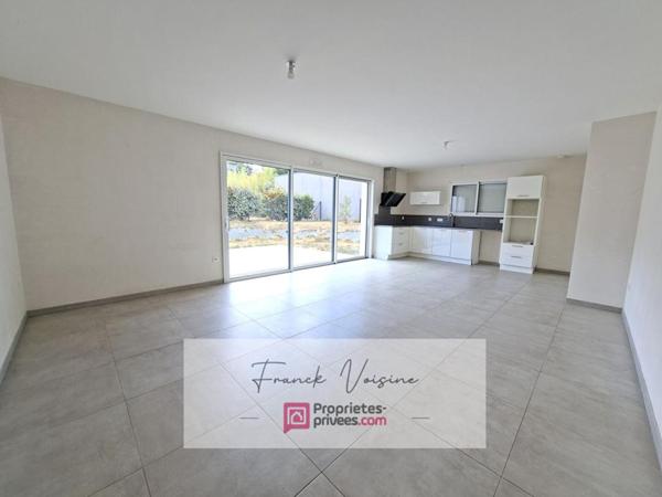 A VENDRE aux Herbiers, Maison de 84 m2 env avec 3 chambres sur une parcelle de 410 m2
