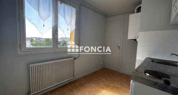 Location Studio 26 m² - Clermont-ferrand 63100