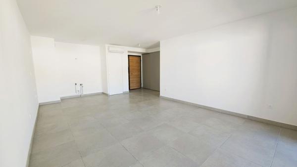 Appartement Nimes 3 pièces 66.42 m2