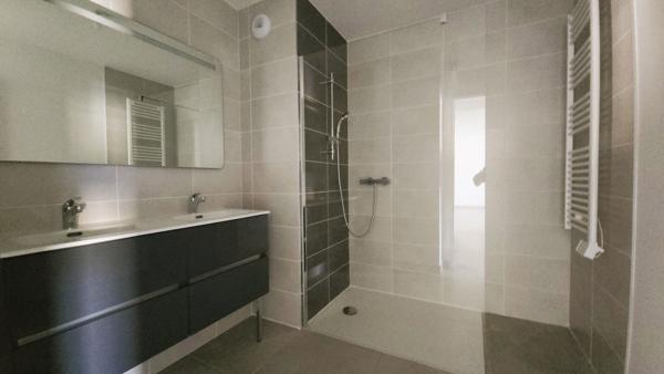 Appartement Nimes 3 pièces 66.42 m2