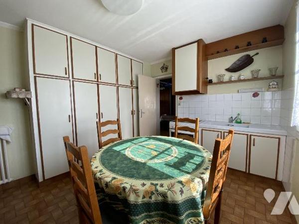 Secteur Lambezellec - Dans un environnement résidentiel, venez découvrir cette charmante maison...