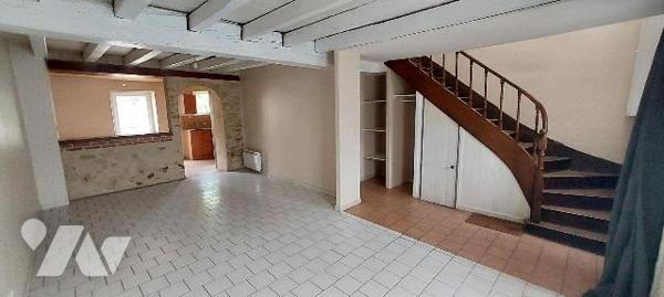 Maison à vendre à Cossé-le-Vivien (53230) en Mayenne (53)

À Cossé-le-Vivien, cette maison en...