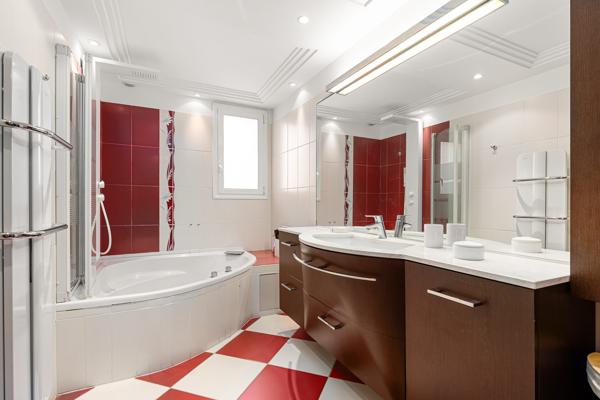 Maison de 7 pièces (185 m²) à vendre à PEYMEINADE