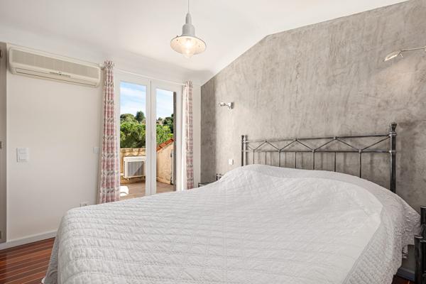 Maison de 7 pièces (185 m²) à vendre à PEYMEINADE