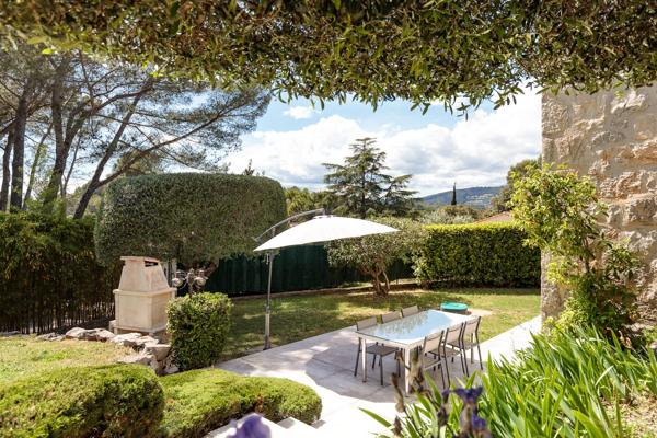 Maison de 7 pièces (185 m²) à vendre à PEYMEINADE