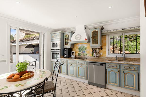 Maison de 7 pièces (185 m²) à vendre à PEYMEINADE