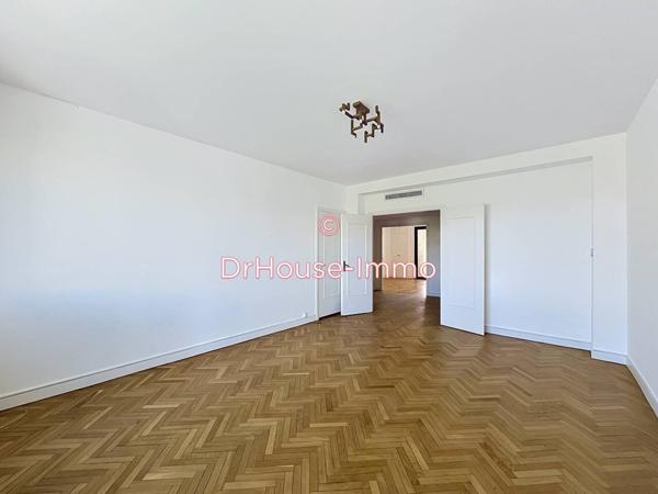 Appartement à louer 5 pièces de 122 m²