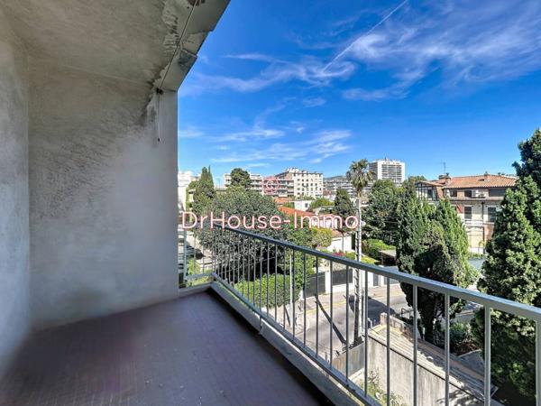 Appartement à louer 5 pièces de 122 m²