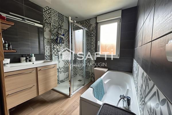 Appartement avec 2 chambres, un extérieur et cave, secteur Ouest d'Amiens.
