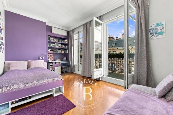 Paris 8ème, Appartement 4 Chambres -  164 m² à vendre