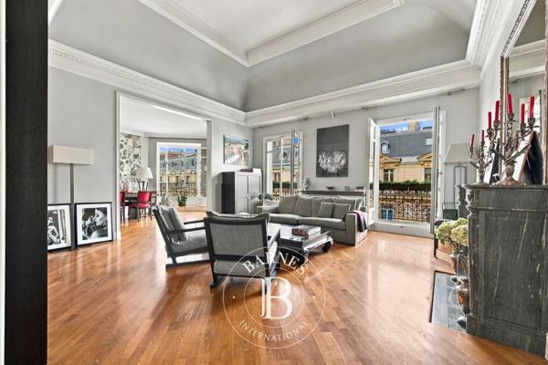 Paris 8ème, Appartement 4 Chambres -  164 m² à vendre